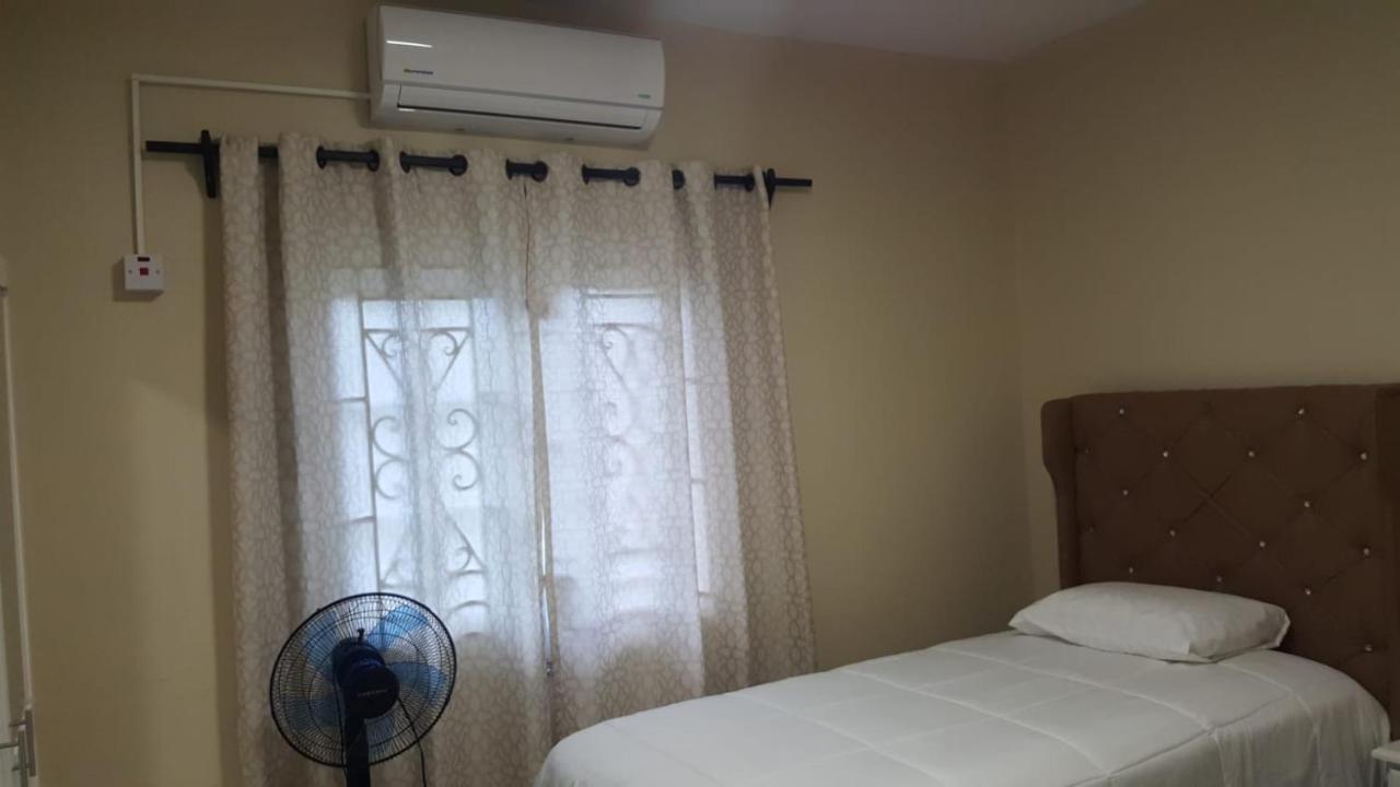 Hotel Red Hassell Manor Port Antonio Exterior foto